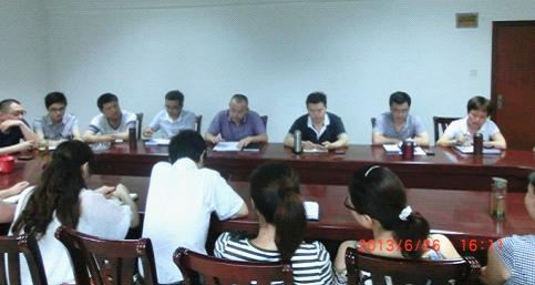 建筑分公司開展轉(zhuǎn)作風、反腐倡廉宣傳教育學習活動