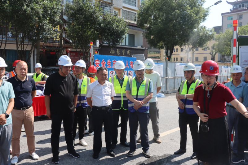 張赟到岳陽污水治理項(xiàng)目部開展專項(xiàng)民主監(jiān)督工作調(diào)研